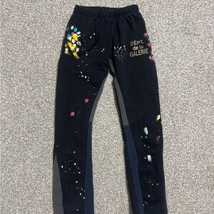 Gallery dept pants size Small